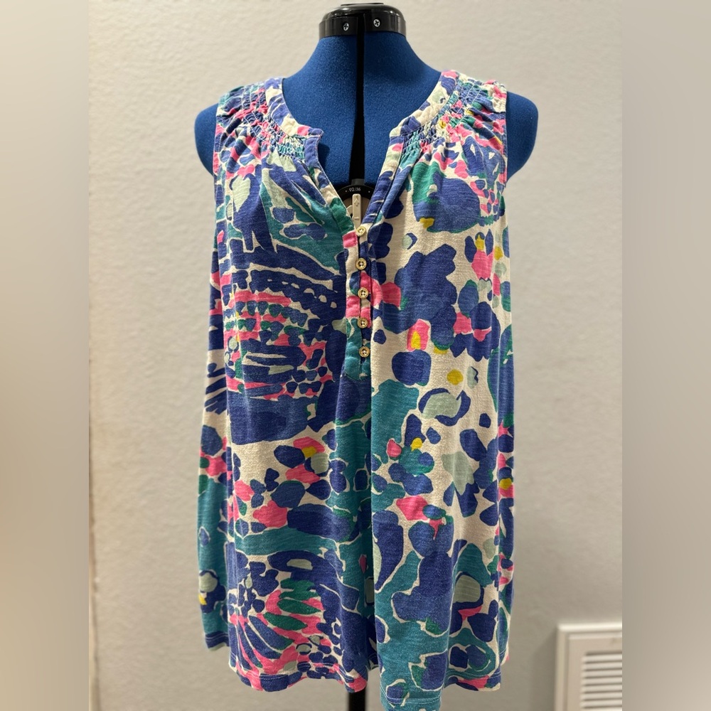 Lilly Pulitzer XL tank with buttons